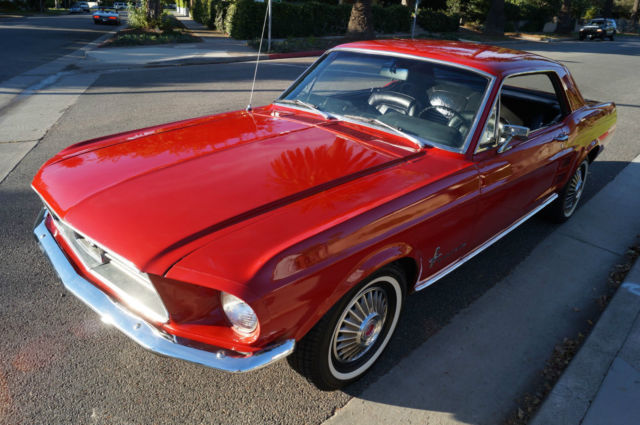 1967 Ford Mustang (Candy Apple Red/Black)