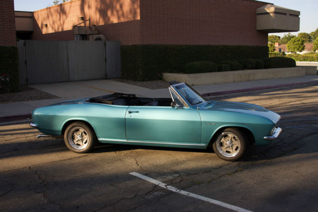 1966 Chevrolet Corvair (Tropical Turquoise/Black)