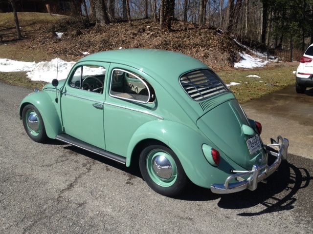 1963 Volkswagen Beetle - Classic (Green/White)