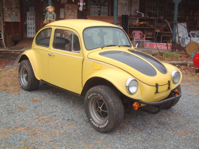 1970 Volkswagen Beetle - Classic (Yellow/White)