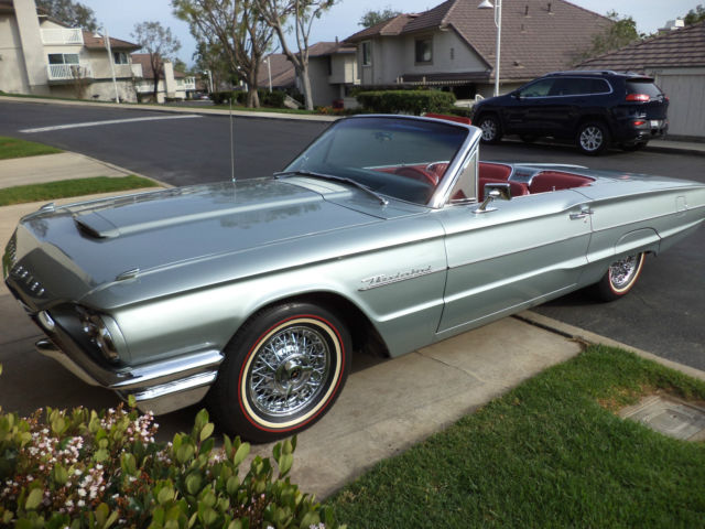 1964 Ford Thunderbird (Siver Mink/Red)