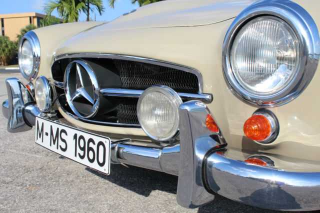 1960 Mercedes-Benz SL-Class (Beige Gray (Beigegrau) DB181/Blue)