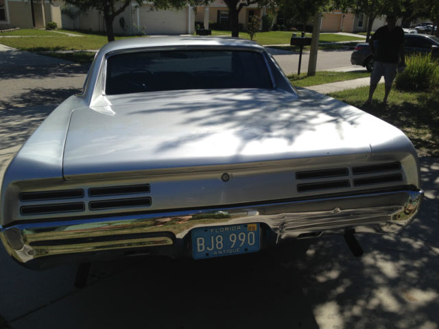 1967 Pontiac GTO (Silver/Blue)
