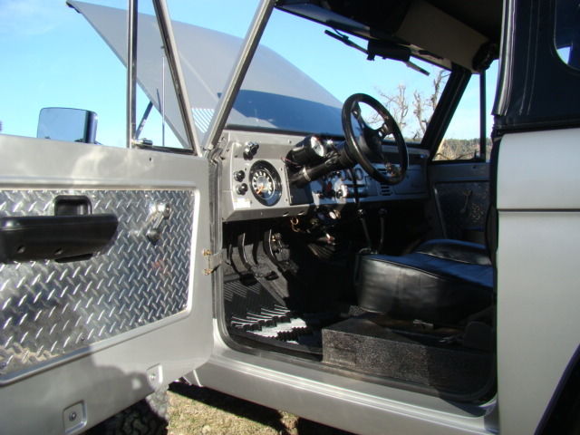 1969 Ford Bronco (Silver/Black)