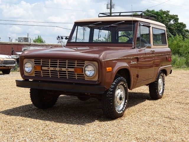1970 Ford Bronco (Brown/Tan)