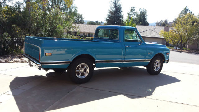 1972 Chevrolet C/K Pickup 1500 (Blue/Black)