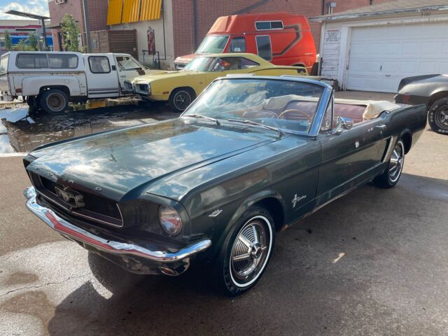 1965 Ford Mustang (Green/Teal)