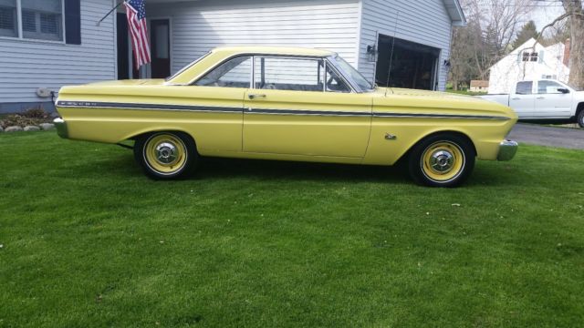 Seller of Classic Cars - 1965 Ford Falcon (Yellow/Black)