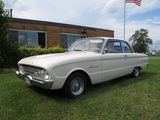 Seller of Classic Cars - 1961 Ford Falcon (White/--)