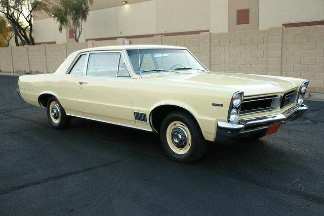 seller of classic cars 1965 pontiac le mans yellow white 1965 pontiac le mans yellow white