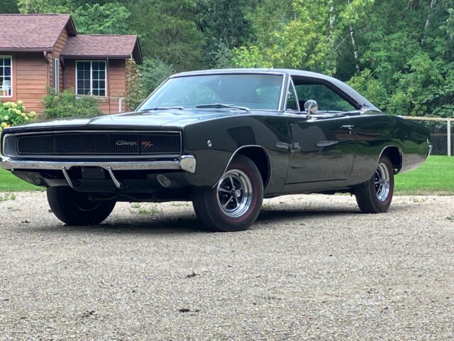 Seller of Classic Cars - 1968 Dodge Charger (Green/Green)